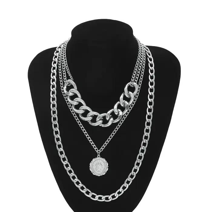 Collier bohème multicouche en métal doré pour femme