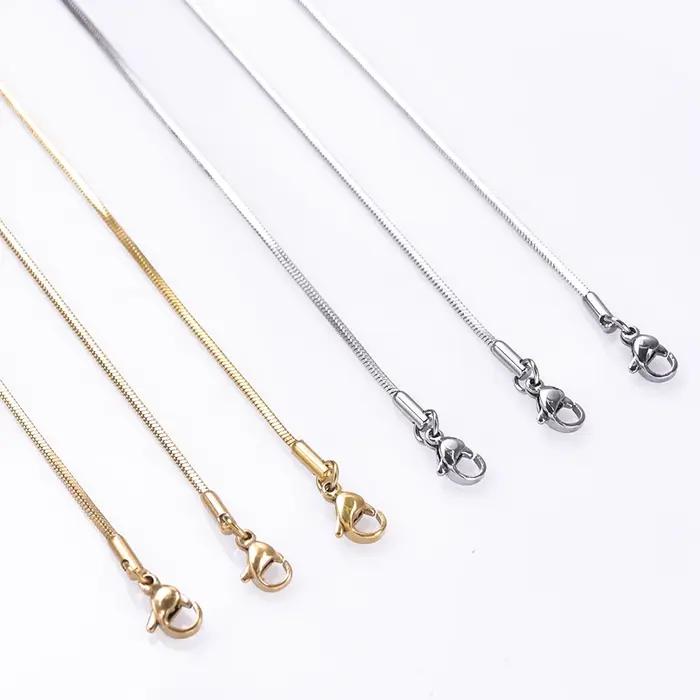 Collier serpent en acier inoxydable avec chaîne serpent pour femmes et hommes occasions spéciales bijoux modernes et élégants