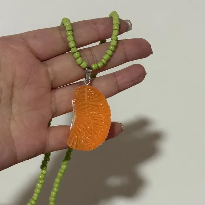 Collier de perles colorées pour femmes