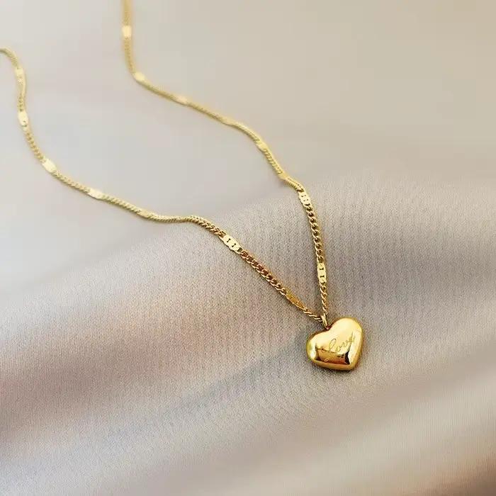 Collier couleur or, 1 pièce