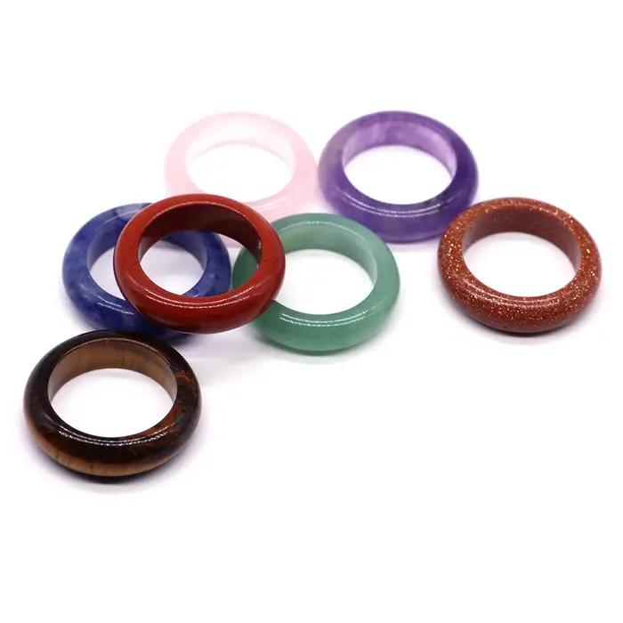 Bague en pierre naturelle de style vintage avec cristal de guérison pour femmes, bijou multifonctionnel pour harmonisation des chakras, bien-être émotionnel et style de vie sophistiqué
