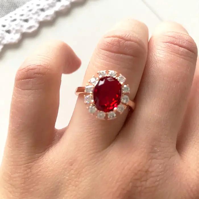 Bague de mariage classique en cristal rouge et bleu royal, élégante bague de fiançailles en zircone cubique pour femmes, idéale pour les mariages et les occasions spéciales