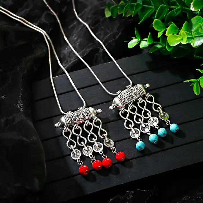 Collier vintage couleur argent avec breloque pour femme