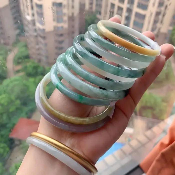 Bracelet jingle en jade du Myanmar