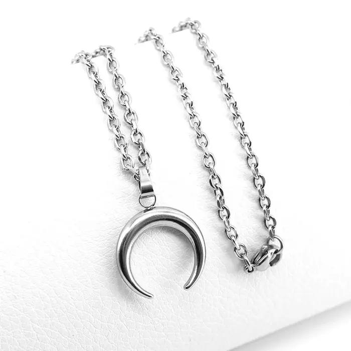Collier demi-lune en acier inoxydable