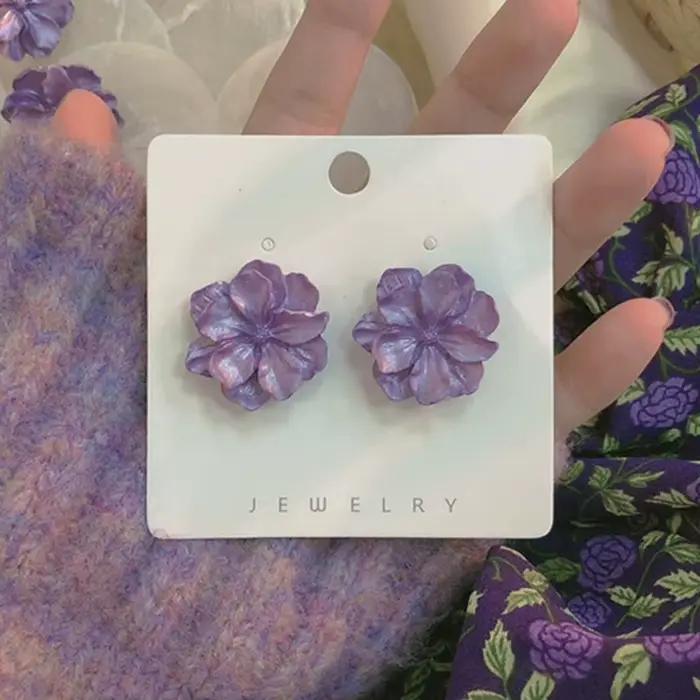 Boucles d'oreilles clous élégantes et tendance pour femmes, motif fleur de gardénia coréenne, petite