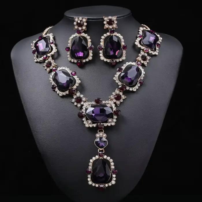 Boucles d'oreilles et collier ras du cou en biscuits cristal pour dames