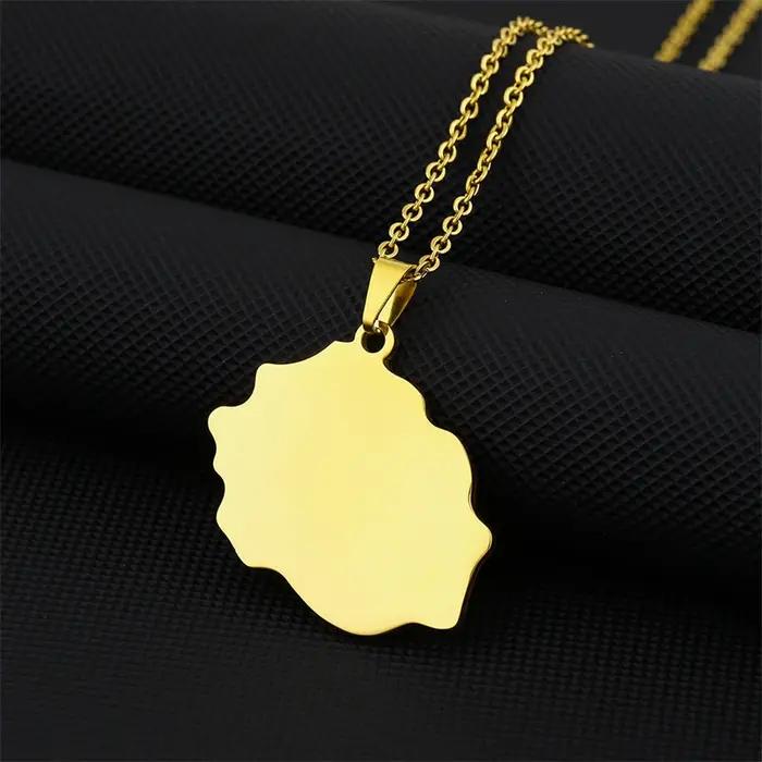 Collier pendentif carte de l'île de la réunion de France