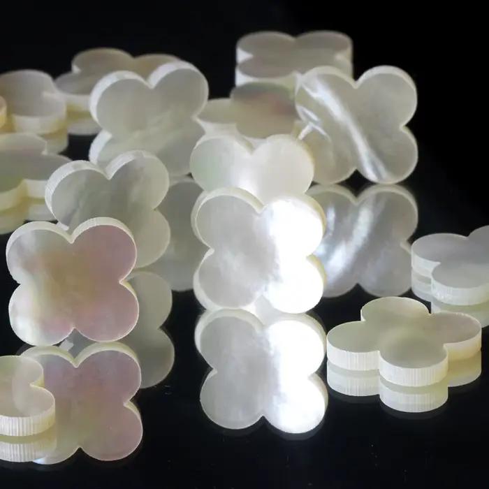 Perles de trèfle en forme de nacre