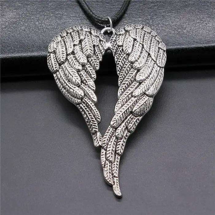Collier en Faux Cuir Noir avec Double Ailes d'Ange