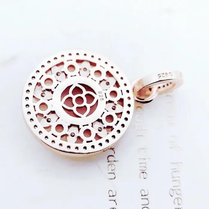 Pendentif ornement en or Rose