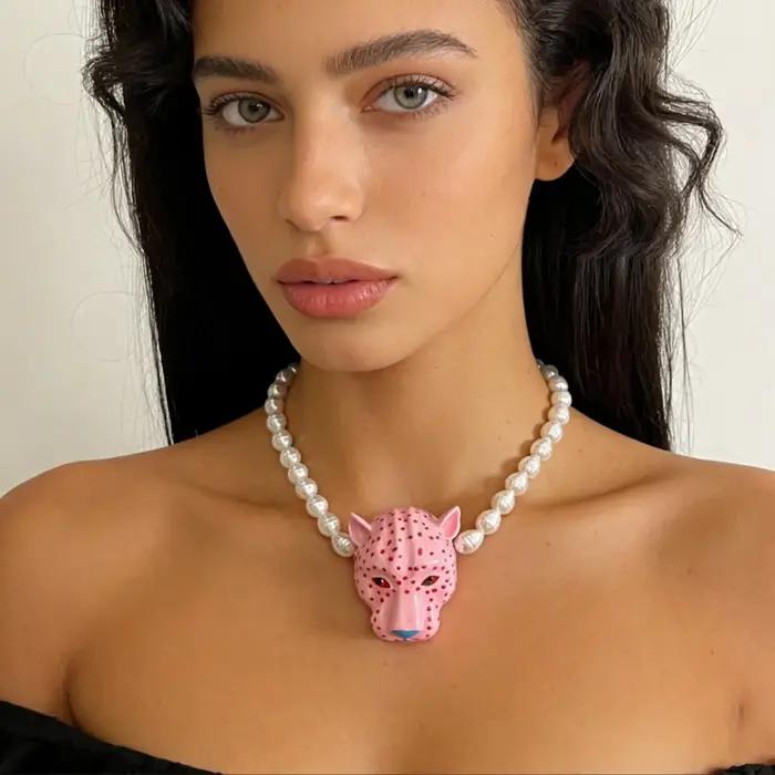 Boucles d'oreilles tête de léopard en émail pour femmes, bijoux de soirée, design unique, accessoire de déclaration robuste