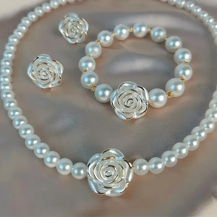 Ensemble de bijoux en imitation de perles pour femmes, fleur délicate, collier/boucles d'oreilles/bracelet, engagement, quotidien, fête, mariage