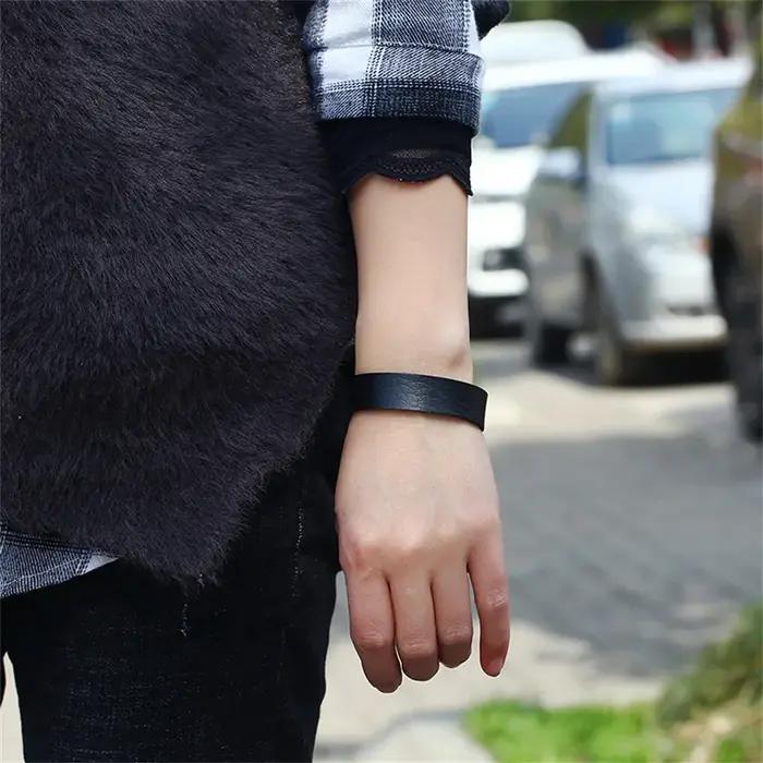 2025 mode Bracelets en cuir pour hommes femmes classique Simple