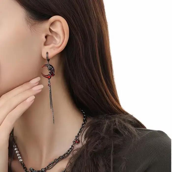 Boucles d'oreilles asymétriques Red Moon Gem, style hip-hop gothique sombre, pendentifs à pampilles, chaîne, boucles d'oreilles pendantes, accessoire de bijouterie