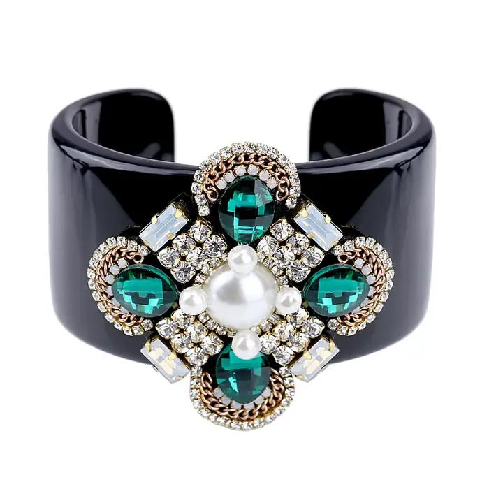 HAHA & TOTO Bracelet manchette en résine noire à la mode incrusté de cristal fait à la main perlé fl