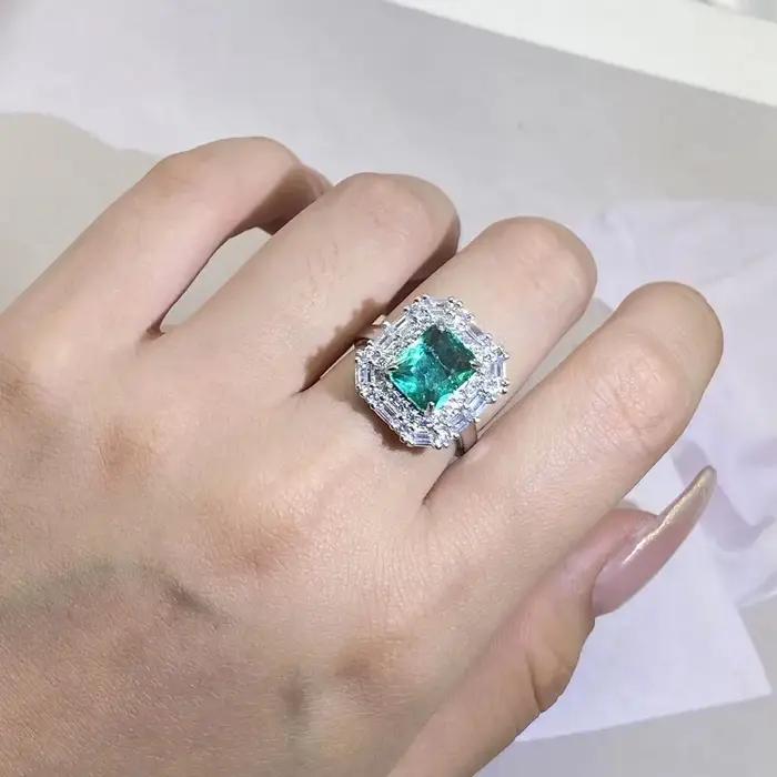 Bague Paraiba carrée verte en argent 925 sertie de zirconium pour femmes styles hip-hop rock occasions spéciales mariage