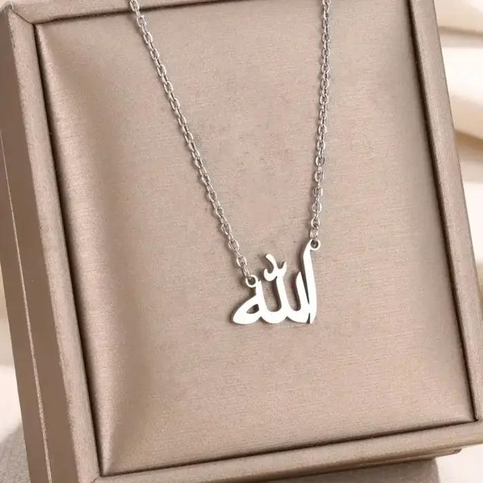 Colliers à la mode avec inscription « Dieu » en arabe pour femmes, bijoux islamiques, collier avec pendentif « Allah » en acier inoxydable, cadeaux