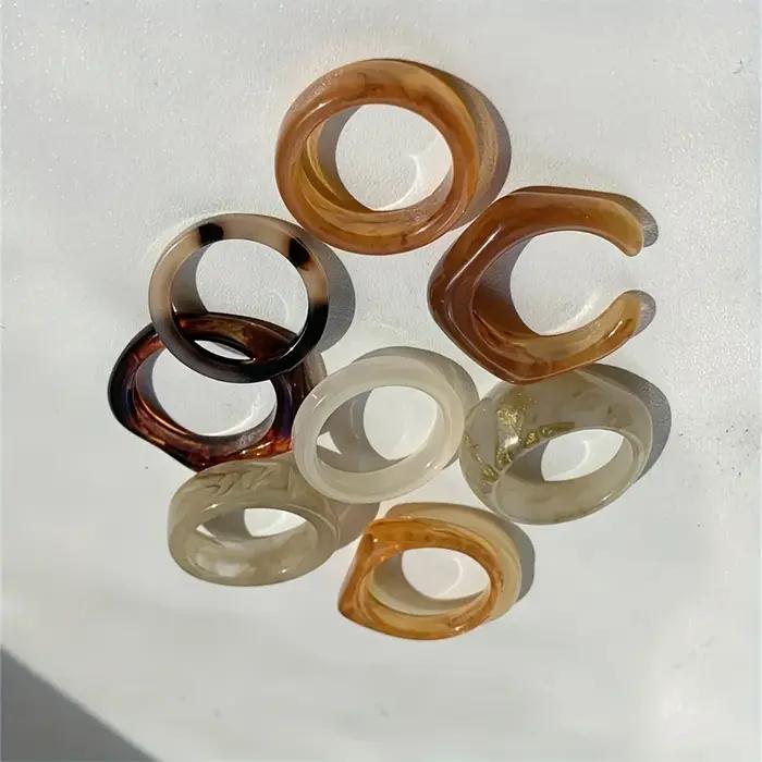 Bague multicolore en résine de style rétro bohème