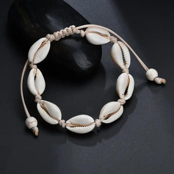 Bracelet de cheville en coquille de plage tressé à la main avec motif géométrique pour femmes, idéal pour les vacances et les occasions spéciales