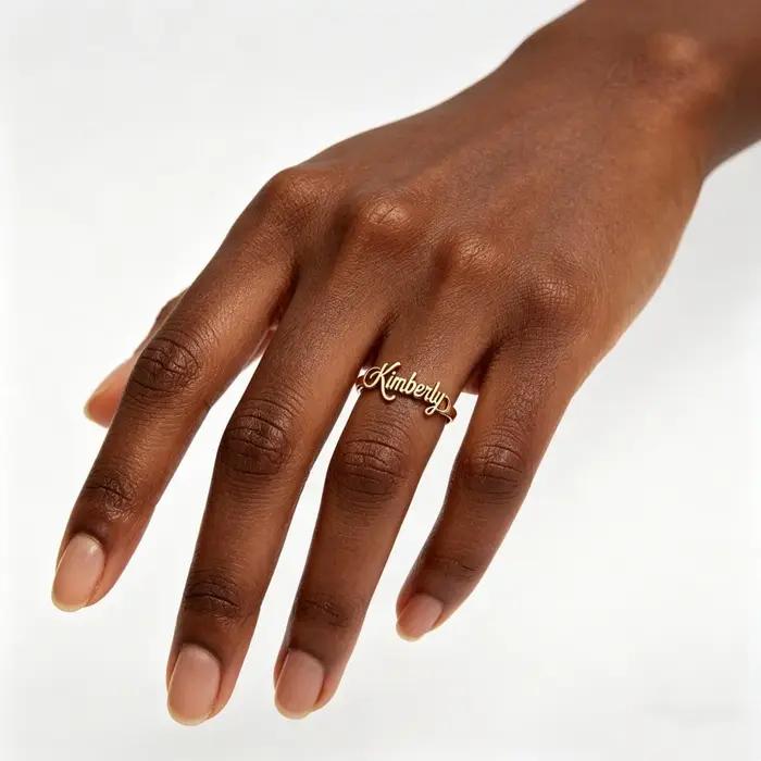 Bague ajustable avec nom en écriture cursive personnalisée