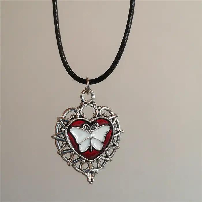 Collier ras du cou en cuir avec pendentif cœur gothique rouge et noir
