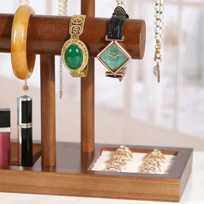 Présentoir de bijoux en bois brun pour femmes élégant à offrir pour occasions spéciales comme anniversaire et voyage