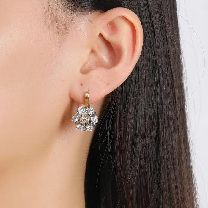Boucles d'oreilles et bague en zircon synthétique incrusté brillant