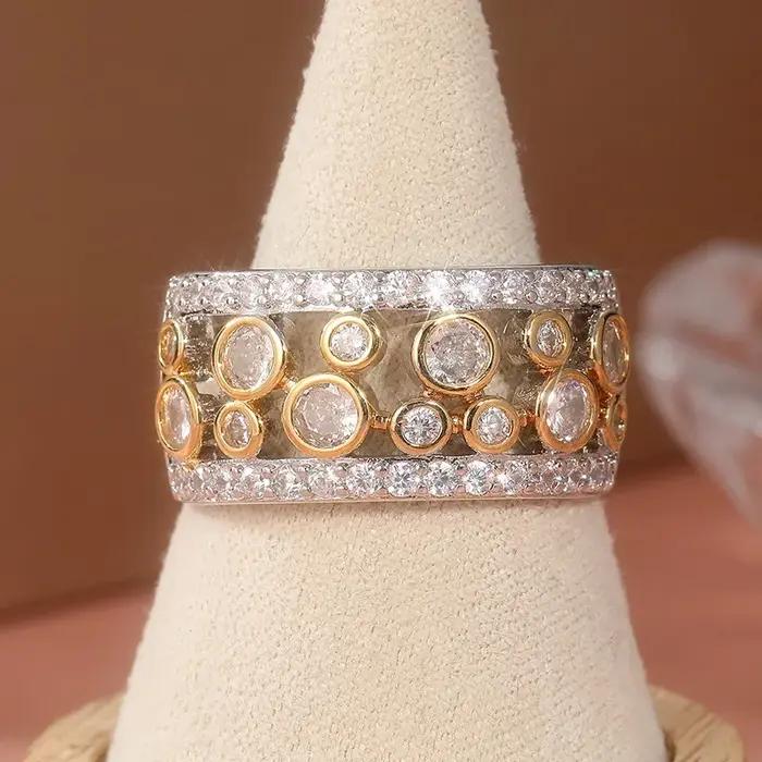 Magnifique bague pour femme bicolore incrustée de CZ blanc