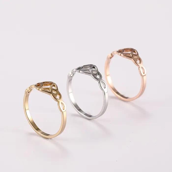 Bague à nœud irlandais de sorcière pour femmes