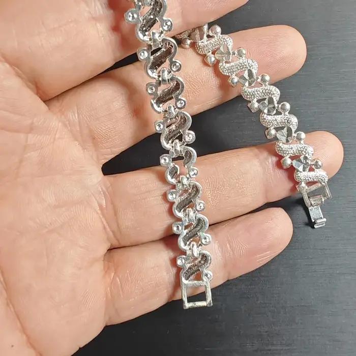 Bracelet de poignet élégant en alliage plaqué argent