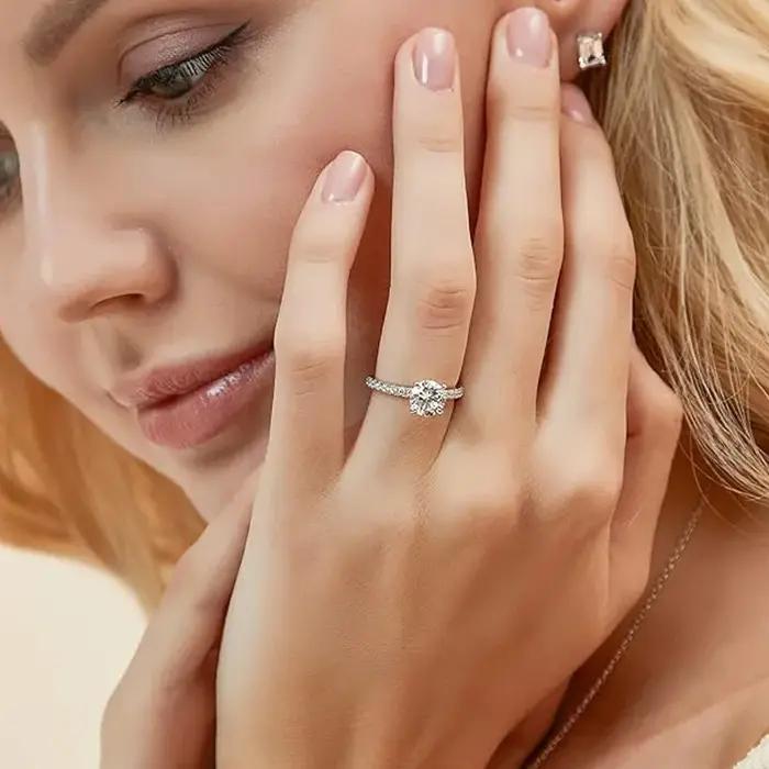 Bague solitaire en Moissanite certifiée Lnngy