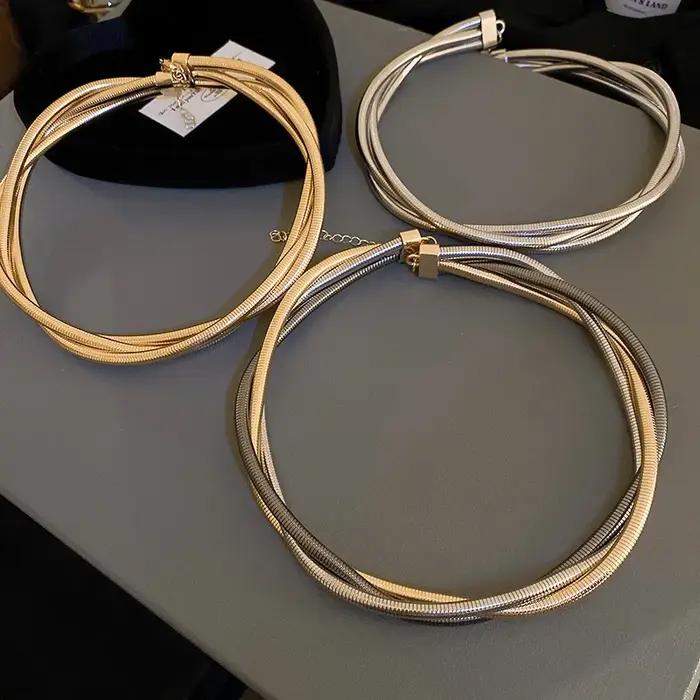 Collier polyvalent à enroulement multicouche pour femmes
