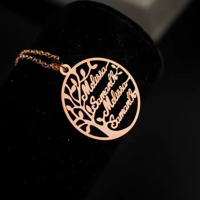 Collier ras du cou personnalisé en acier inoxydable avec pendentif cercle Arbre de Vie et 1 à 4 noms de famille – Cadeau