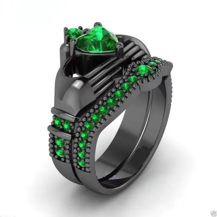 Bague classique de laboratoire émeraude Claddagh
