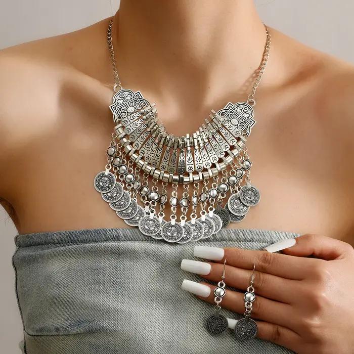 Collier reine égyptienne pour femmes