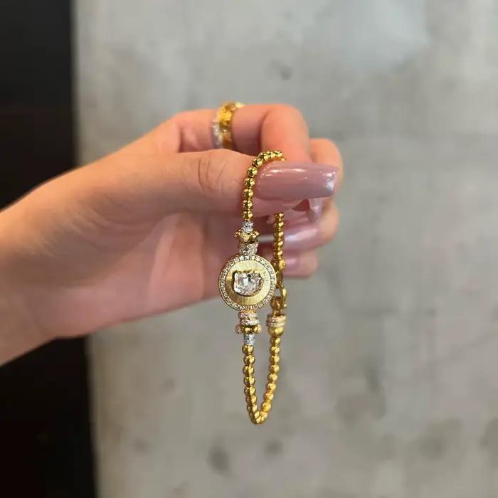 Bracelet Créatif Amusant Incrusté de Cristal et de Zirconium Blanc pour Femme Occasions Spéciales Engagement Fantaisie Stylistique