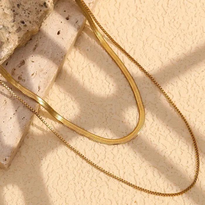 E.B.belle-Collier plaqué or 18 carats pour femme