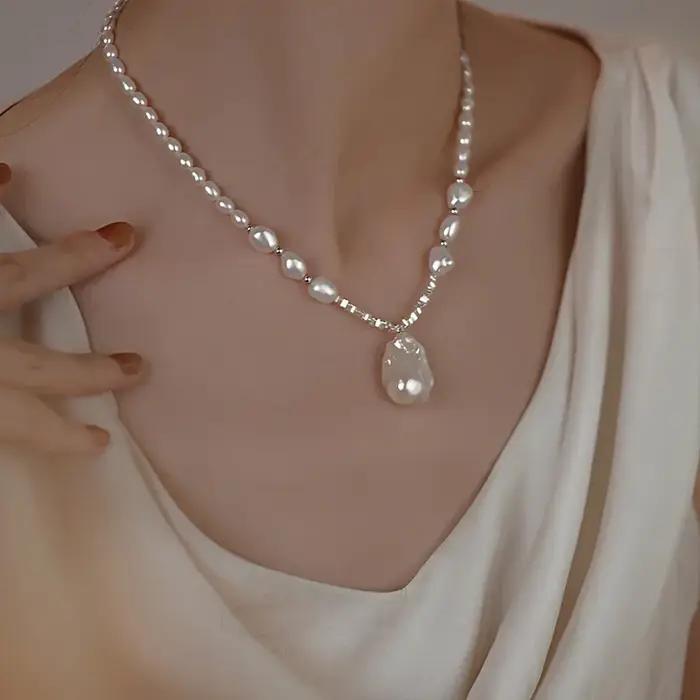 Collier de perles baroques élégant pour femmes pendentif rétro en forme de goutte d'eau cadeau de Saint Valentin chaîne de cou luxueuseTracker d'humeur imitation plaqué argent rhodium ou couleur or jaune clair