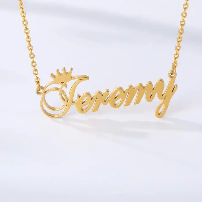 Collier de nom de couronne personnalisé