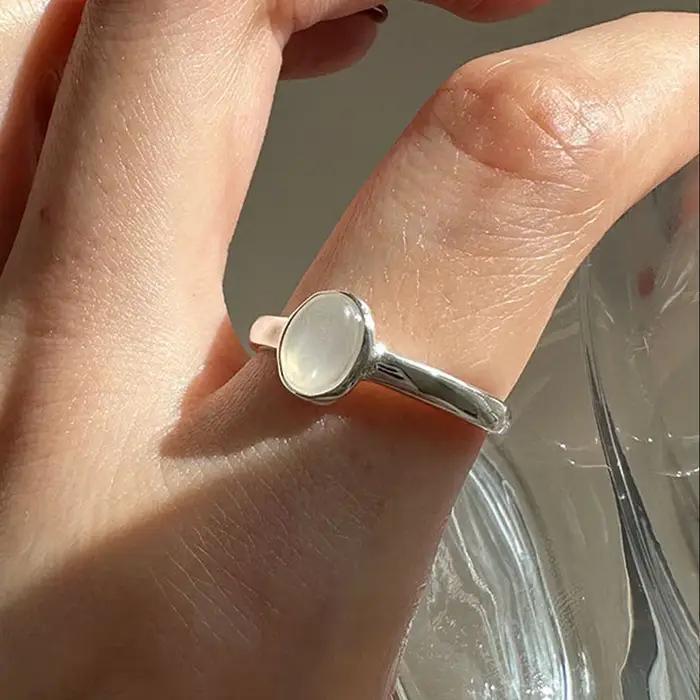 Bague en argent sterling 925 sertie de pierre blanche vintage simple pour femme occasions spéciales cadeau bijoux artisanal