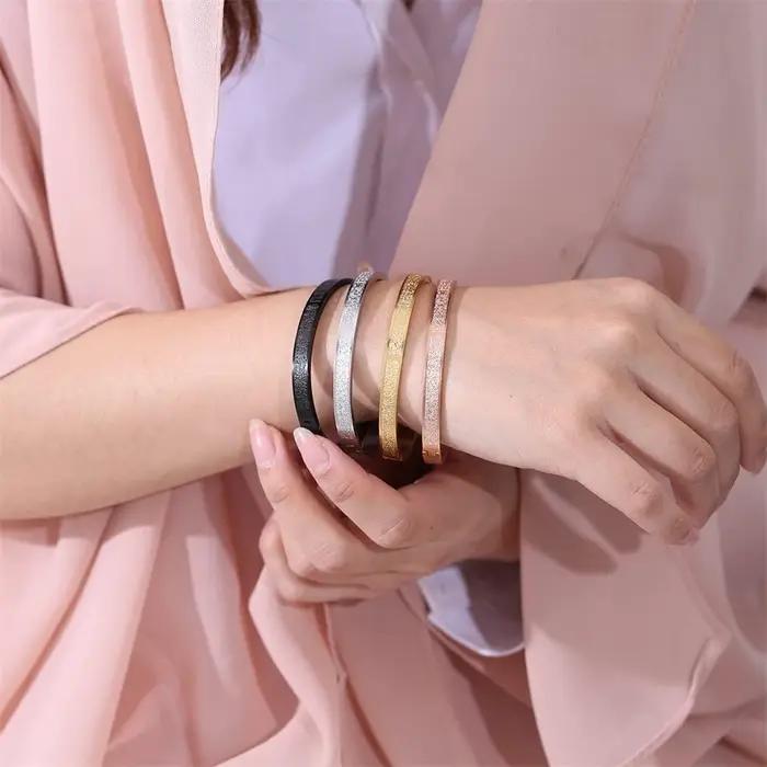 Bracelet Manchette en Acier Inoxydable Ayatul Kursi Calligraphie Arabe Protection Occasions Spéciales Bijoux Islamiques