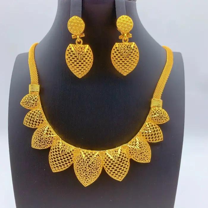 Ensembles de bijoux de dubaï pour femmes, pendentif en forme de cœur, colliers, boucles d'oreilles,