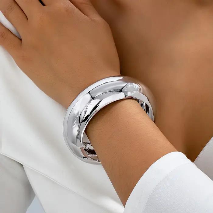 Bracelet une pièce pour femmes