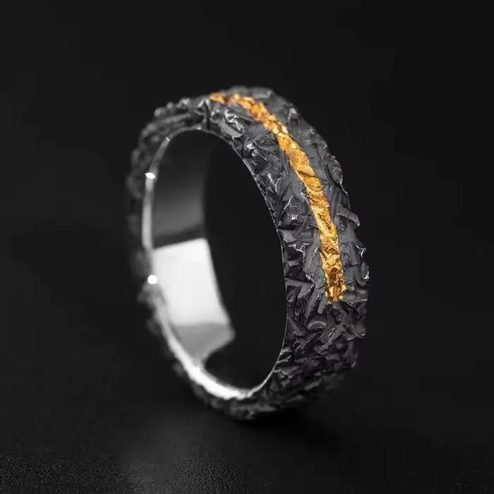 Bague rétro à texture craquelée