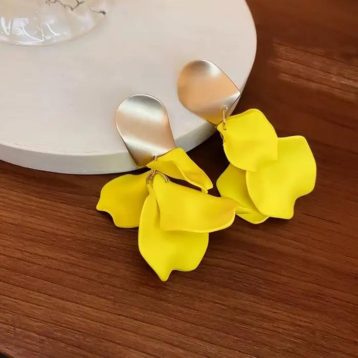 Boucles d'oreilles bohèmes colorées à fleurs pour femmes, pendentifs pétales tendance, boucles d'ore