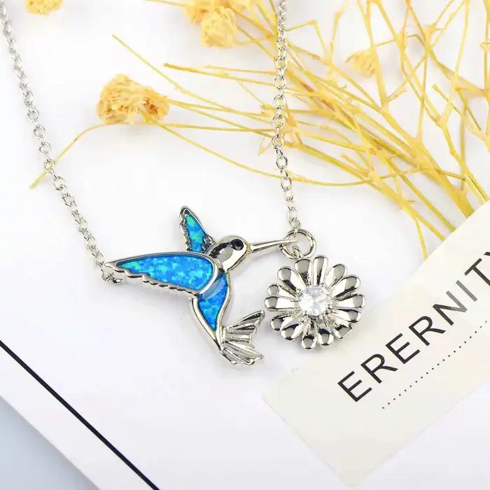 Collier avec pendentif colibri et marguerite pour femmes