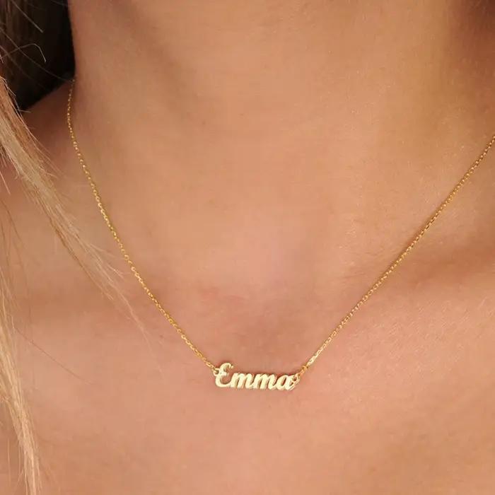Collier avec nom personnalisé pour femmes et hommes