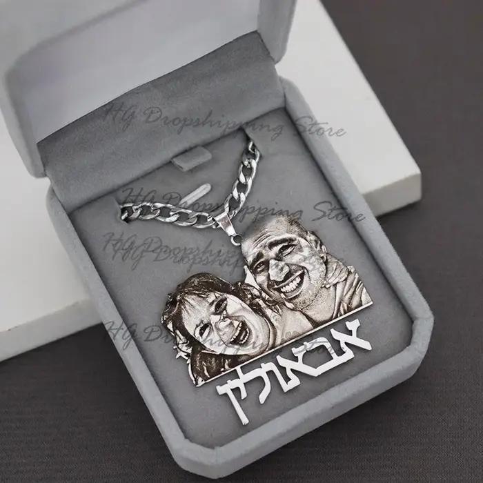 Pendentif avec plaque signalétique personnalisée