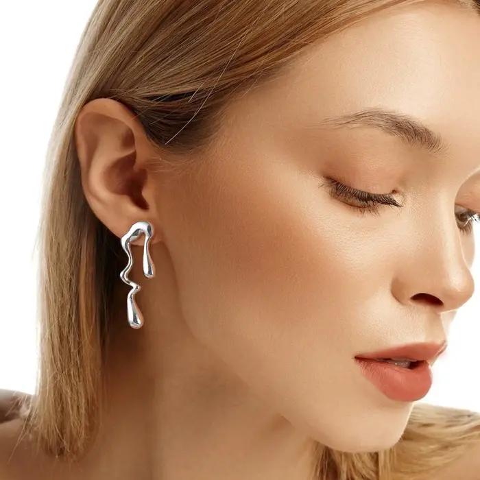 Boucles d'oreilles de déclaration en forme de goutte d'eau irrégulière pour femmes